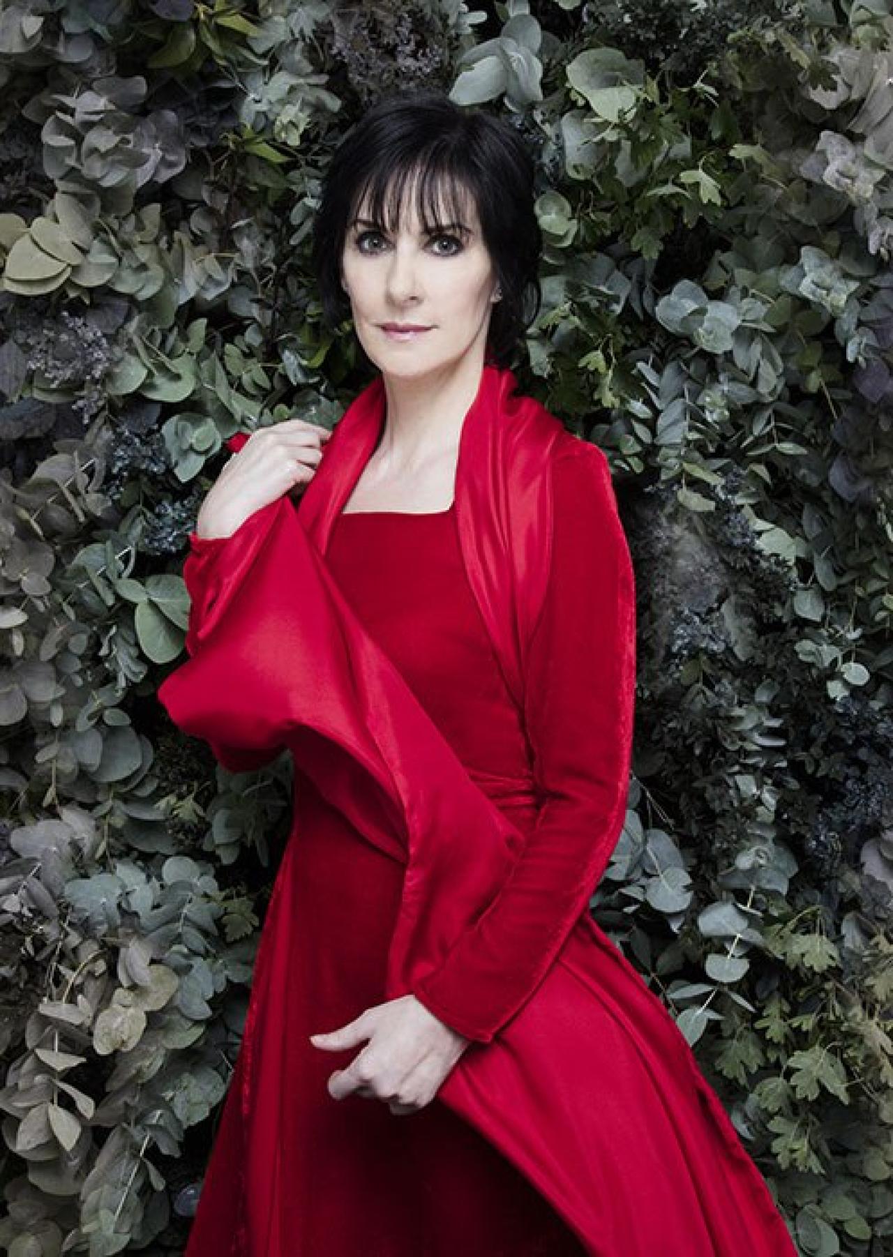 Эния 2021. Enya певица 2020. Эния 2019.